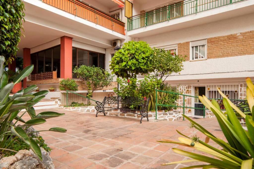 Sun&Life Boga Boga Appartamento Fuengirola Esterno foto